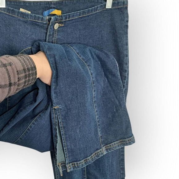 Ruf N Tuf Women's Y2K Trendy Low Rise Flare Jeans size 36 India / Large US - Picture 3 of 11